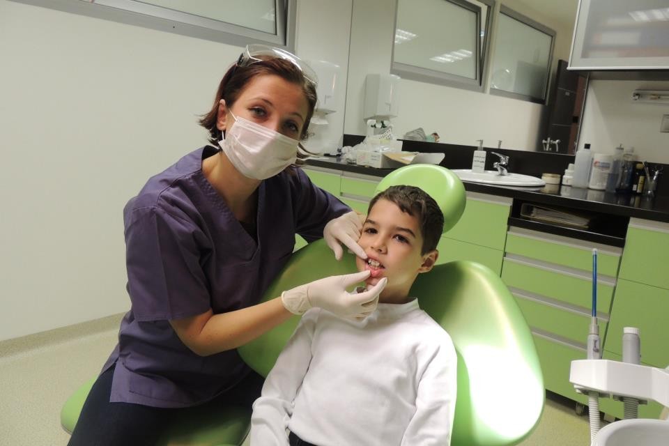 ortodontie, aparat dentar fix, aparat dentar mobil, mident style